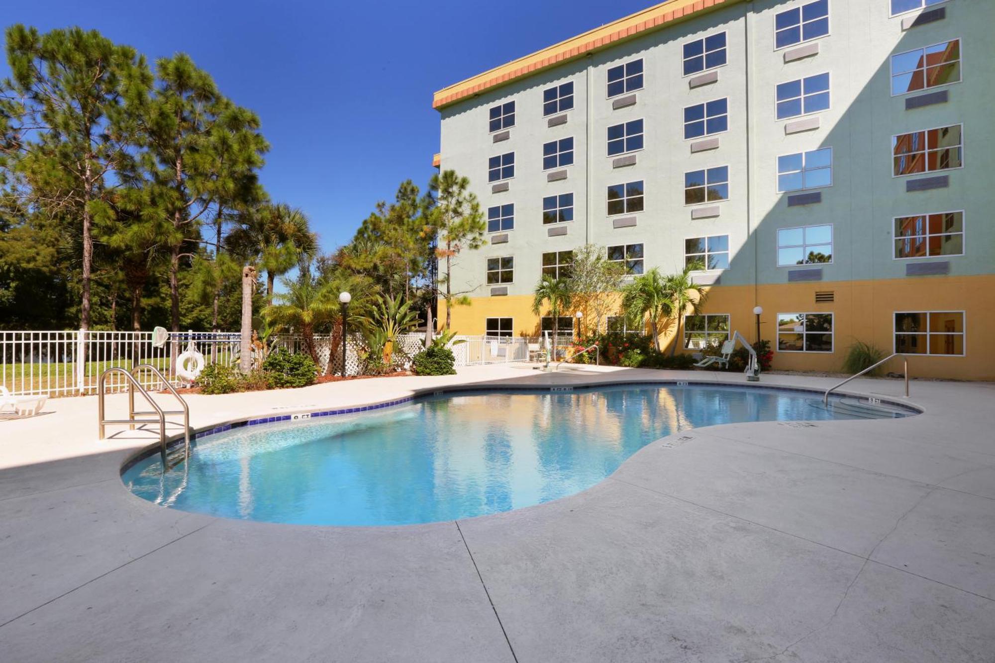 Allure Suites Of Fort Myers Dış mekan fotoğraf