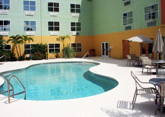 Allure Suites Of Fort Myers Konforlar fotoğraf